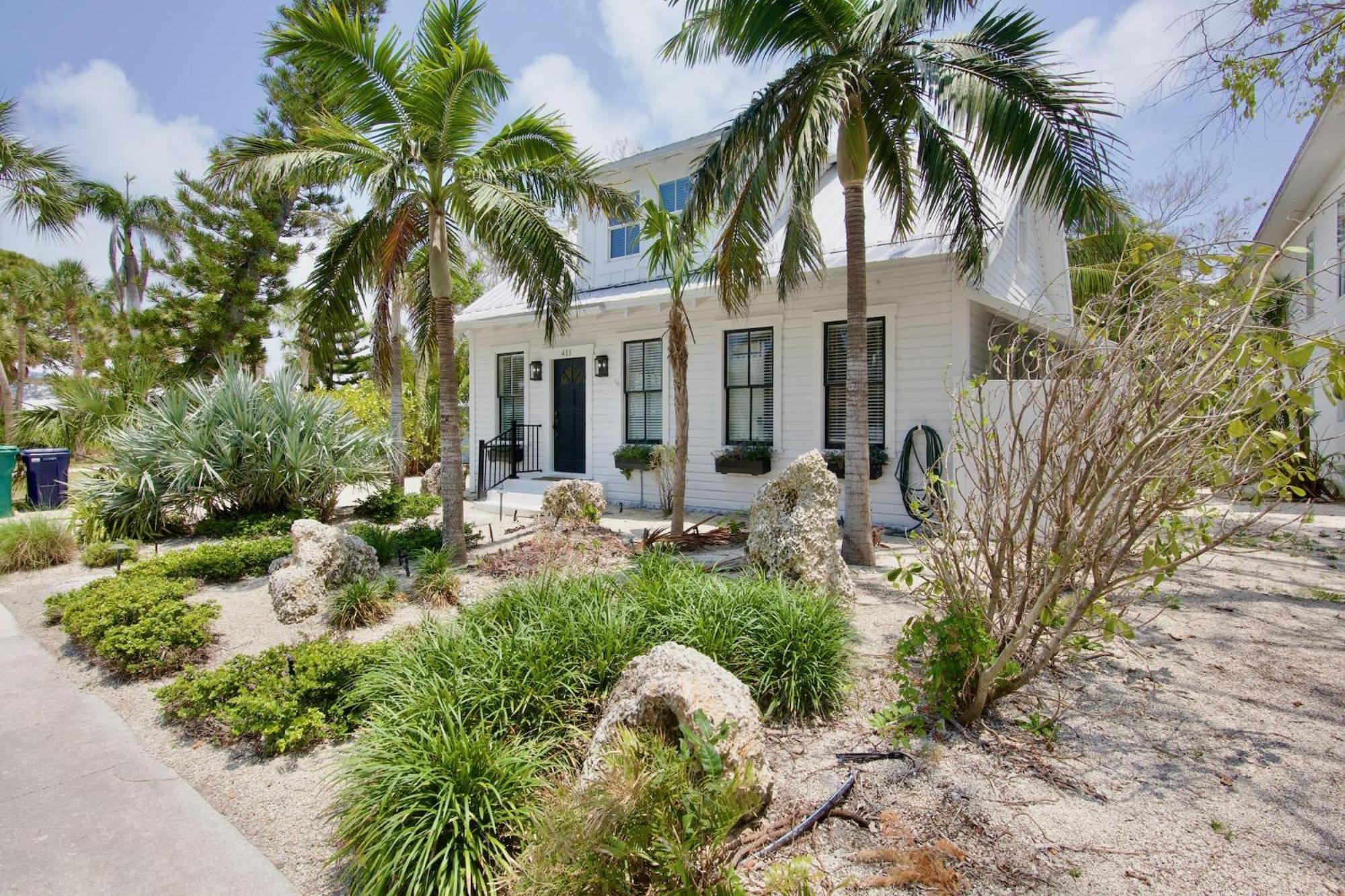 Blue Pearl Villa Anna Maria Exterior photo